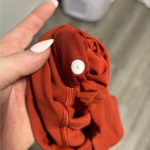 Rare burnt Sienna orange Lululemon wonder under leggings